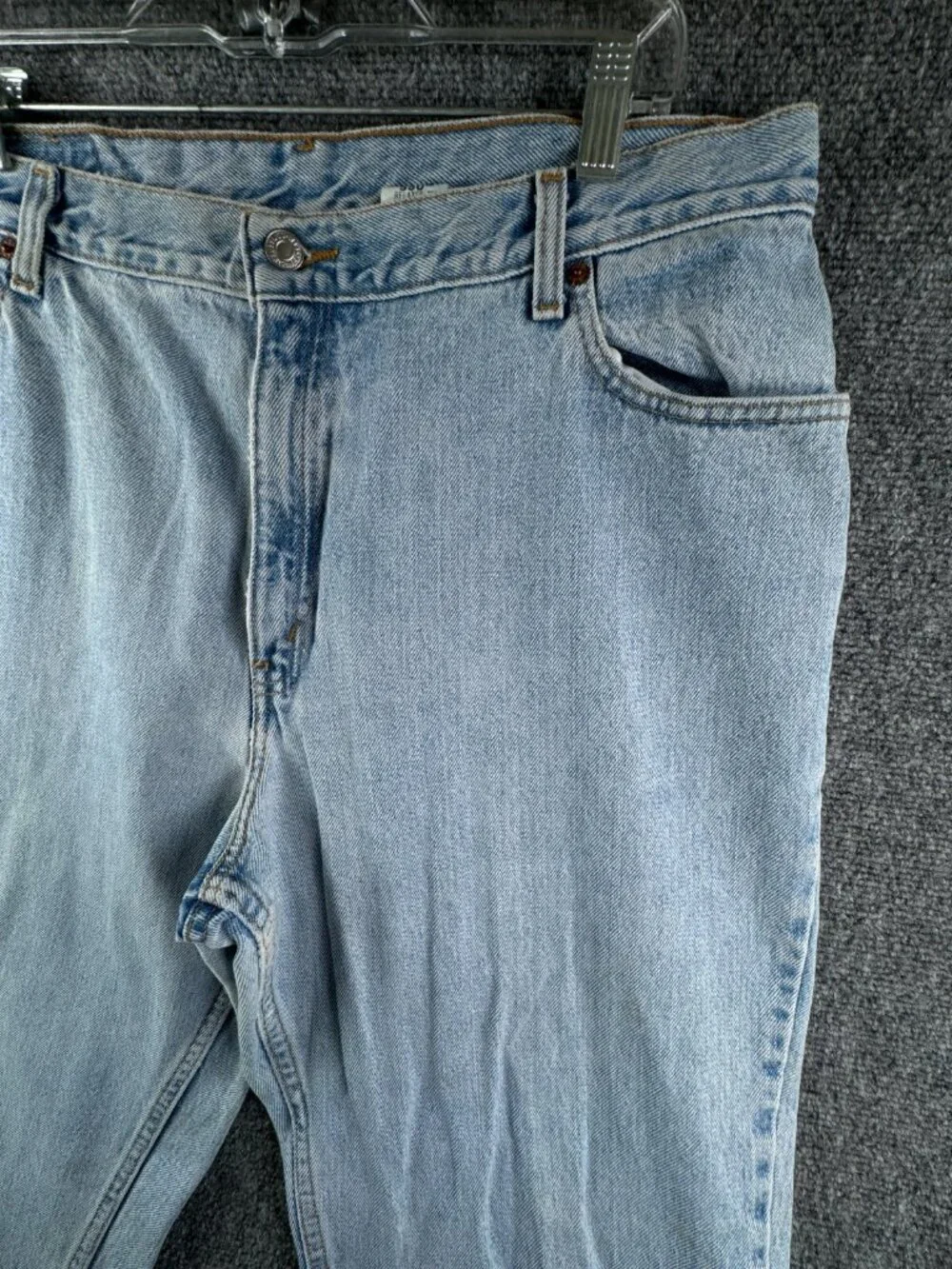 VTG 1999 Levis 550 Sz 18 (36x31.5) Reg L Relaxed Fit Light Wash Denim Jeans *